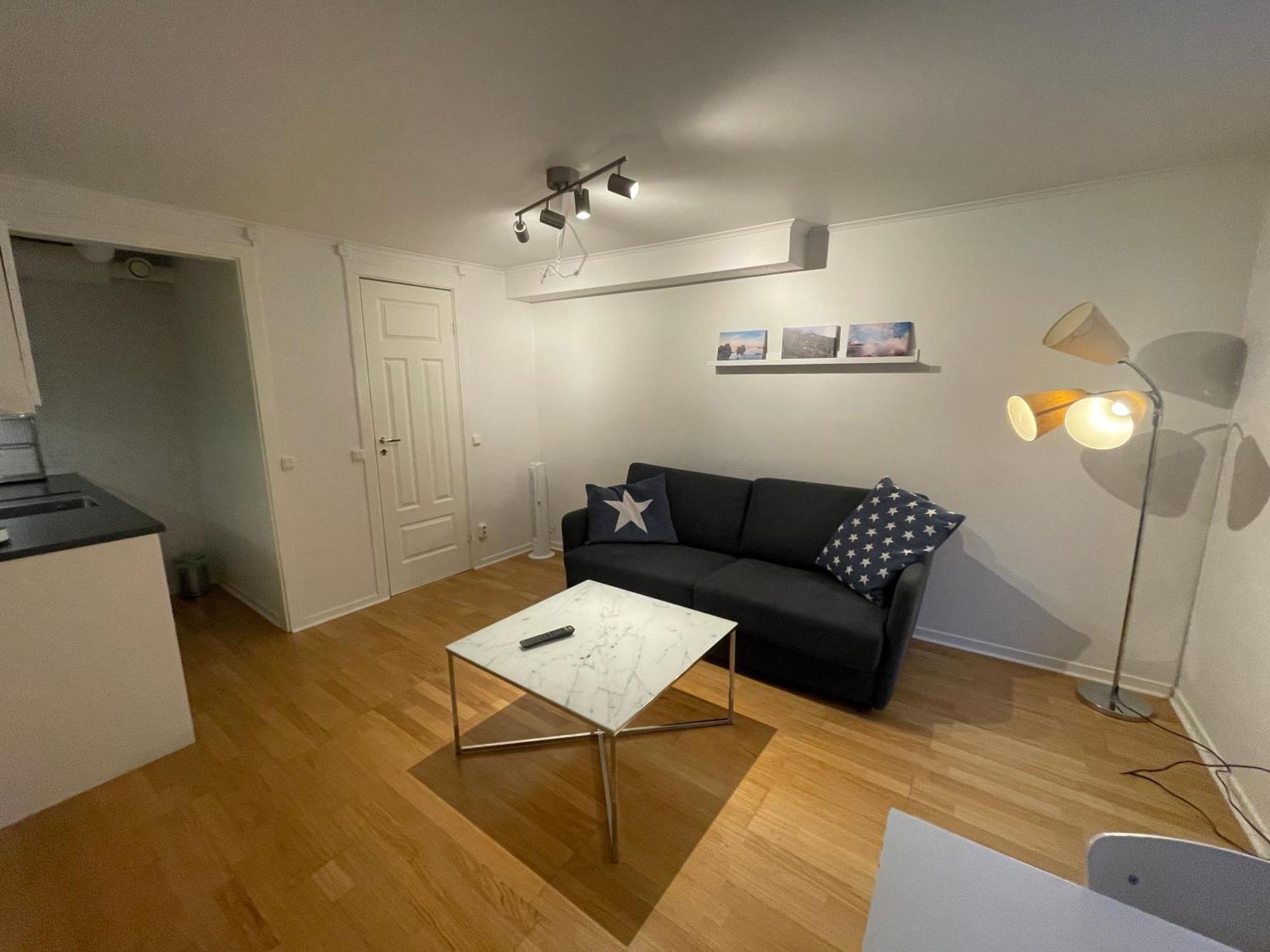 Adelsgatan Apartments Visby Innerstad ภายนอก รูปภาพ