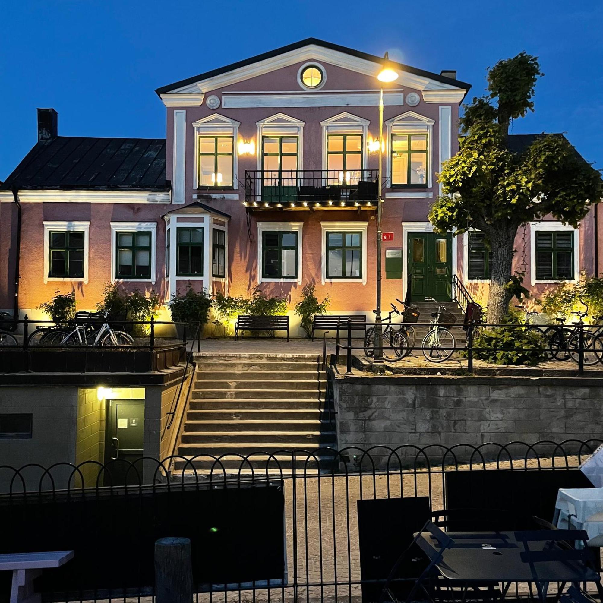 Adelsgatan Apartments Visby Innerstad ภายนอก รูปภาพ